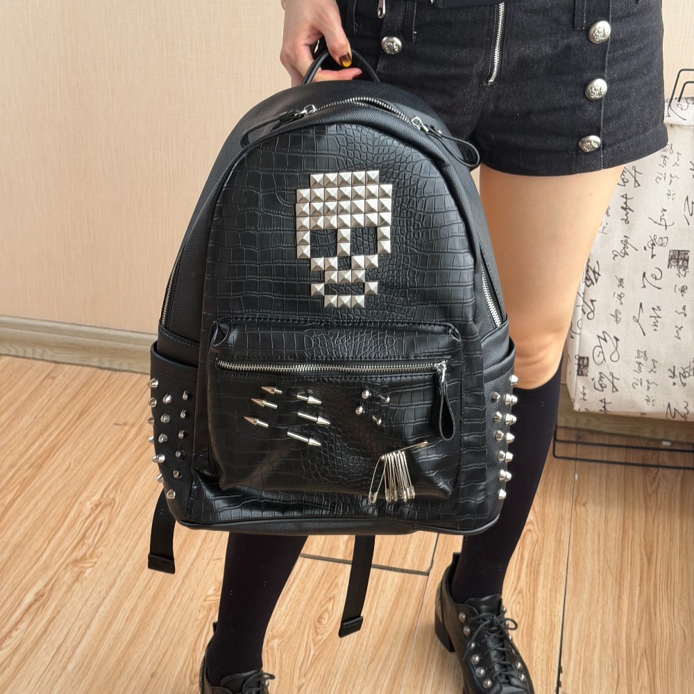 Street Fashion Hip Hop - Orijinal Siyah Timsah Desenli Kafatası Perçin